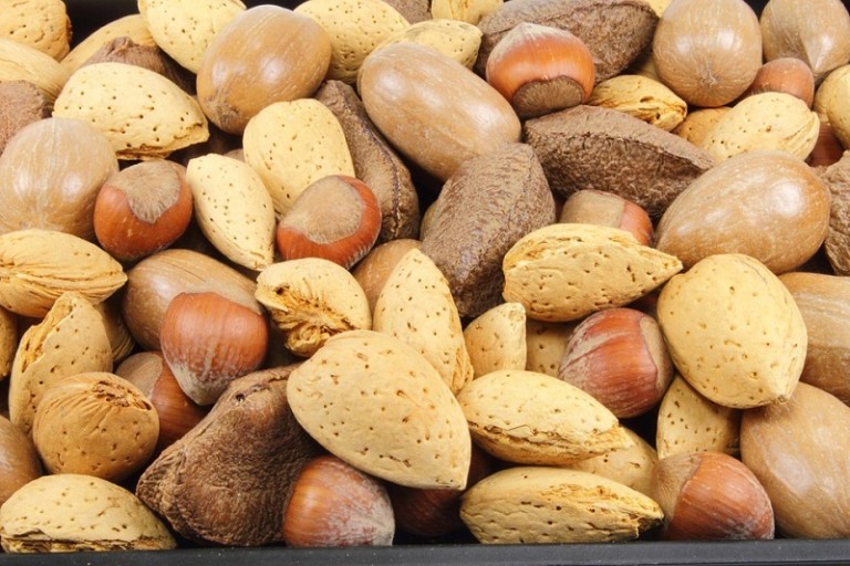 almendras saludables y frutos secos