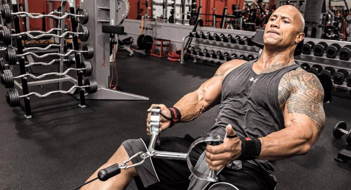 Rutina biceps y triceps mujer gym