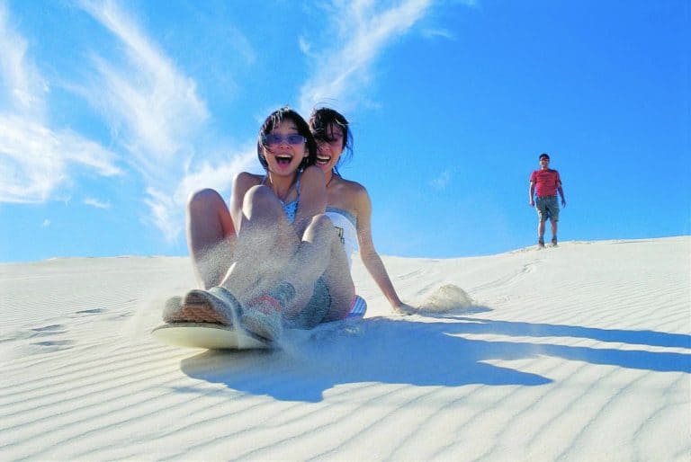 Conoce el sandboarding
