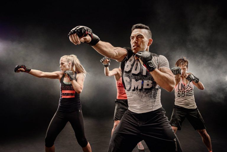 Body Combat es una de las mejores actividades de moda para quemar grasa