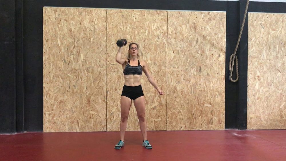 Prensa militar con kettlebells
