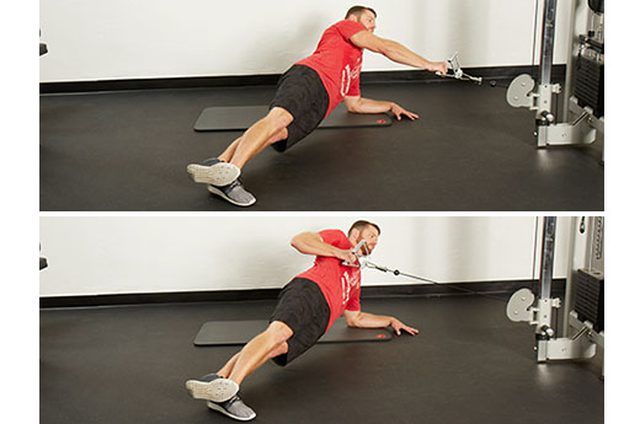Extensión con un brazo en posición de plancha lateral con polea