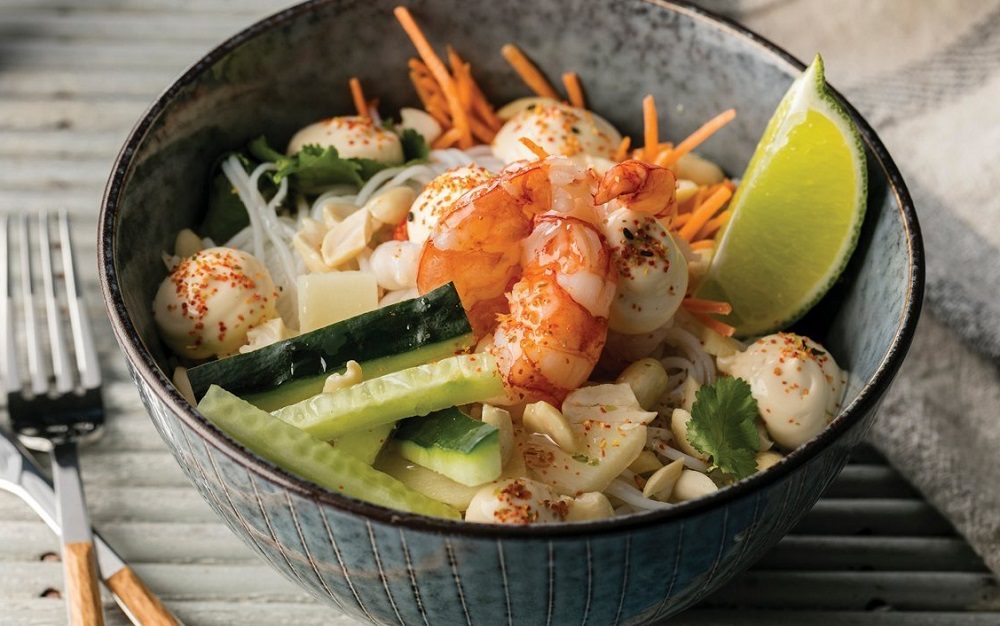 Ensalada de fideos con gambas