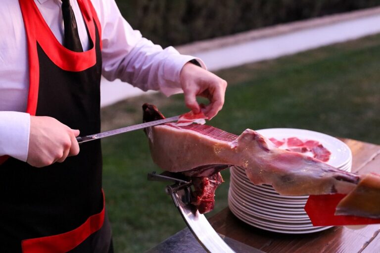 Es saludable comer jamón serrano