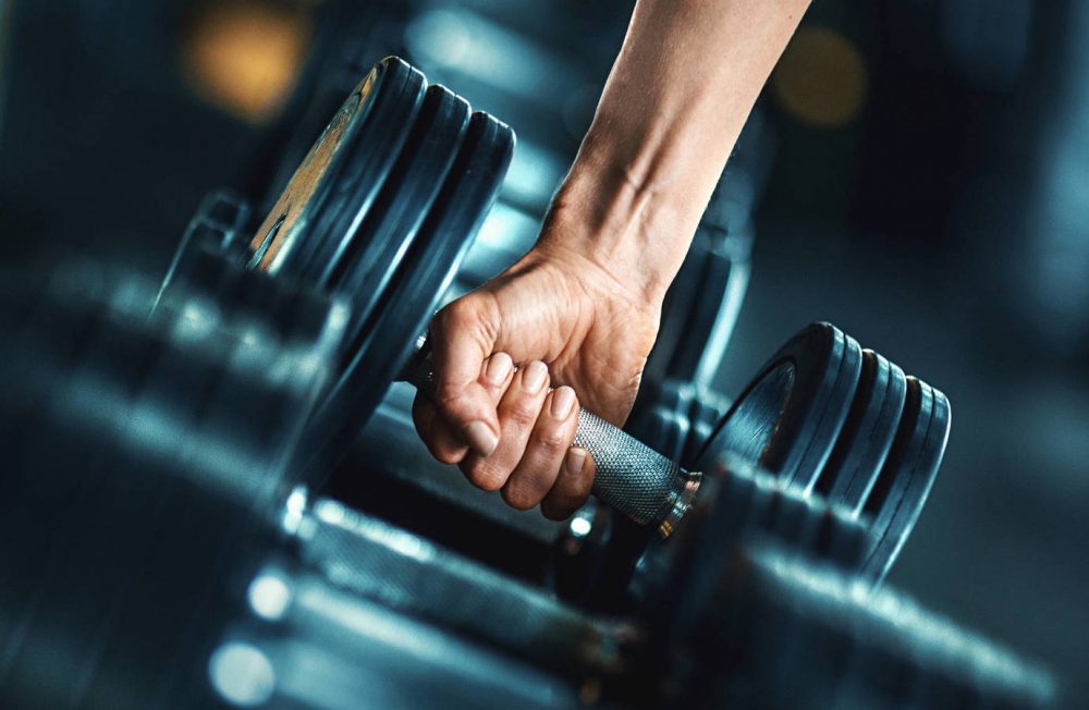 Hacer cardio antes o después de las pesas