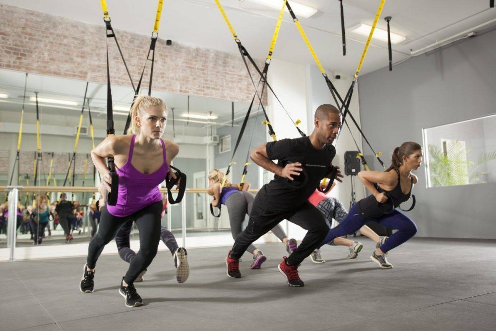 ejercicios de glúteos con TRX