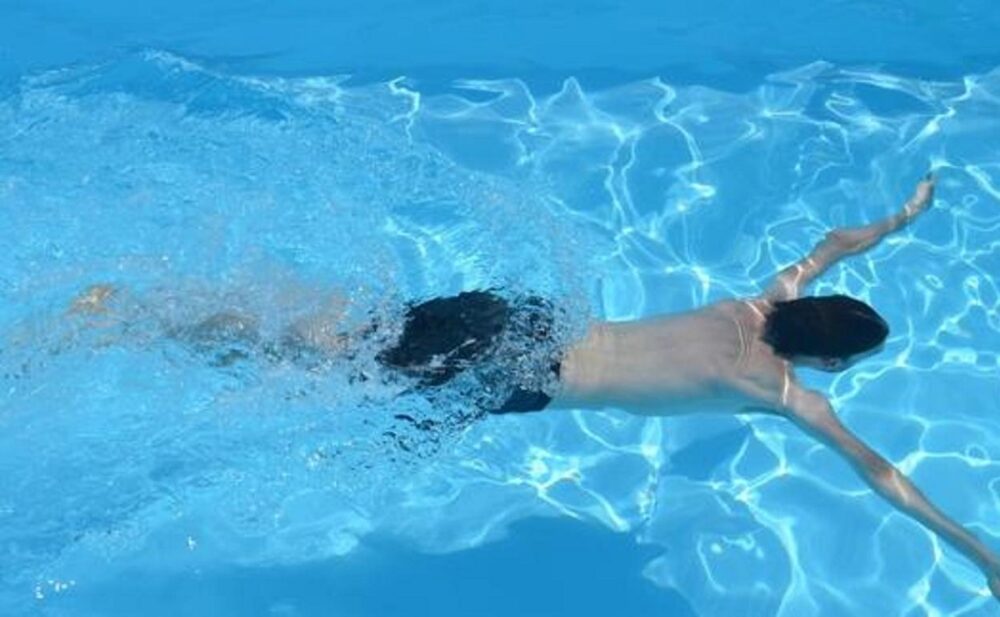 Circuito de ejercicios para hacer en la piscina