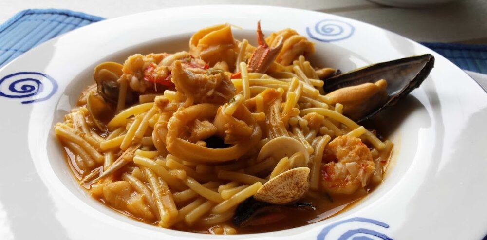 fideos con marisco