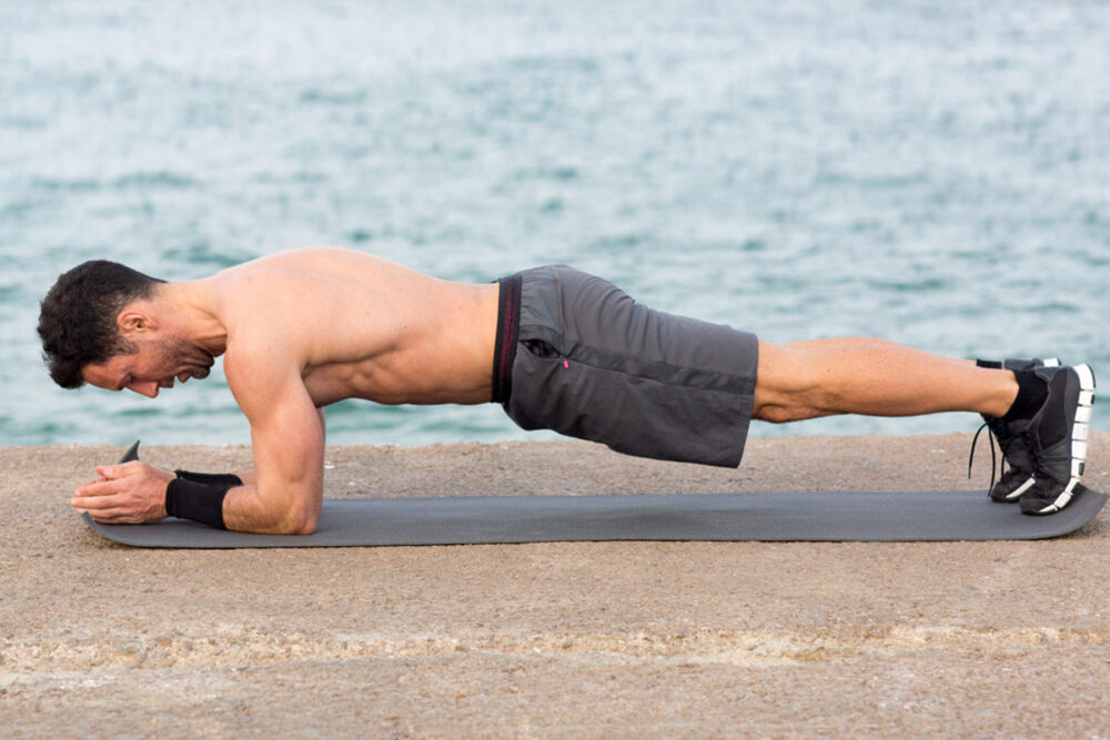 plancha con antebrazos