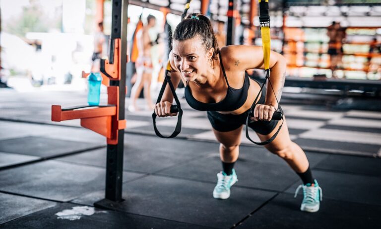 rutina con TRX para espalda