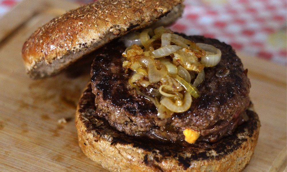 hamburguesas caseras de ternera y cebolla