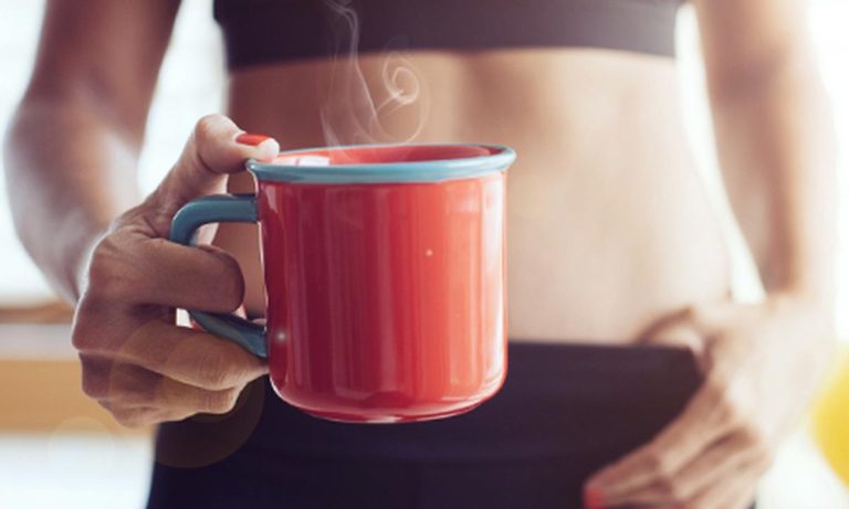 es bueno beber café antes de entrenar