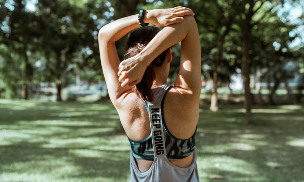 Ejercicios para entrenar tu espalda en casa usando solo tu cuerpo